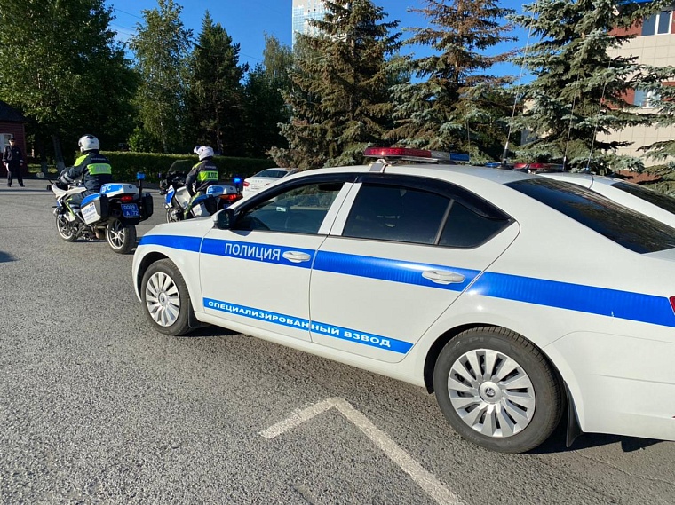 "Выпил литр водки, но в адеквате". В Тобольском районе задержали за рулем пьяного отца пятерых детей