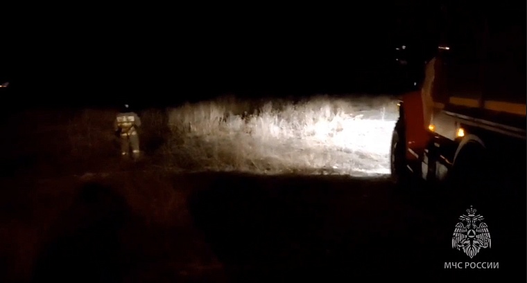 Природный пожар на Велижанском тракте продолжат тушить сегодня