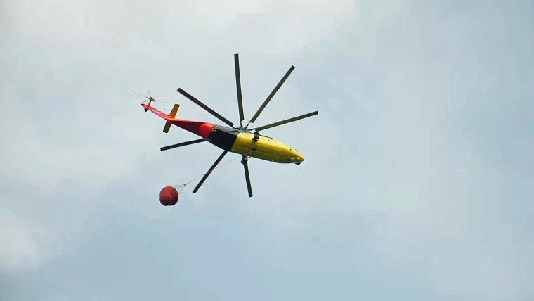 В районе Андреевского озера горит лес