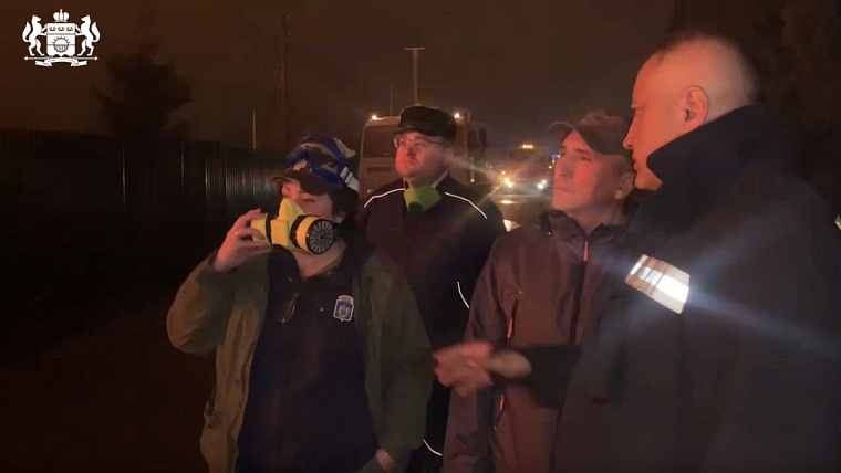 Александр Моор: Пожарным удалось остановить продвижение огня в Успенке