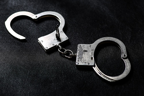 Пьяный тюменец переломал жене ребра во время ссоры