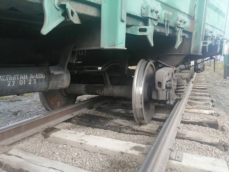 В Тюменской области с рельс сошел порожний вагон