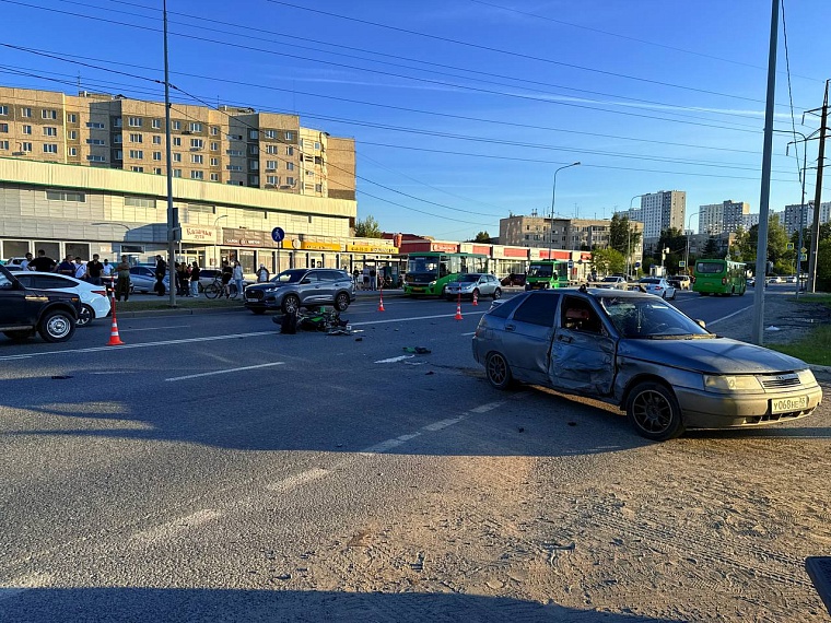 В районе Лесобазы в Тюмени насмерть разбился мотоциклист