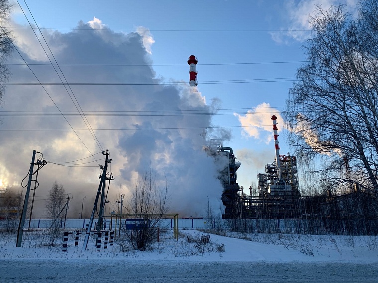 В Тюмени произошел крупный пожар на Антипинском нефтеперерабатывающем заводе