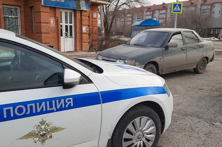 Под Тюменью таксист пытался откупиться от ГИБДД тысячей рублей