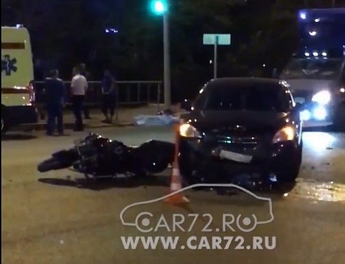 На 2-й Луговой в Тюмени погиб мотоциклист