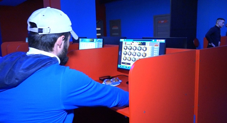 В Тюмени напали на активистов, которые ищут подпольные казино