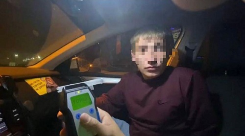 В Тюмени ночью задержали двух пьяных водителей без прав