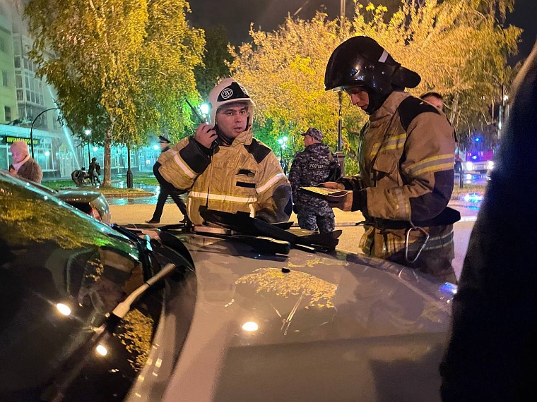 Большой пожар на Ремезова, 3 в Тобольске: вся информация к этому часу