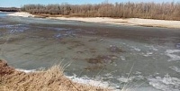 Рыбак на лыжах провалился под лед в Тюменской области