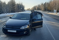 На трассе Тюмень - Ханты-Мансийск остановили водителя, который пил в пути