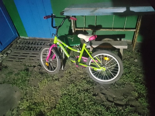 В Тюменской области 15-летний мотоциклист сбил 7-летнюю велосипедистку