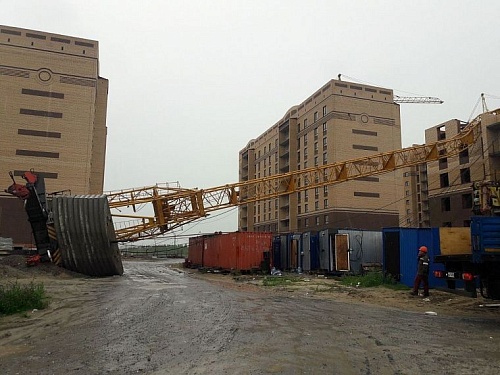 Падение кранов на стройке ЖК "Ария" в Тюмени признали несчастным случаем