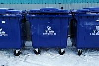 В Тюмени судили двух человек, которые украли 10 мусорных баков