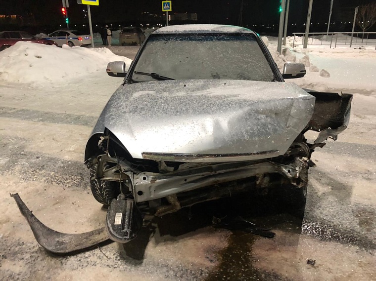 В Тюмени из-за водителя-бесправника в ДТП пострадали двое маленьких детей
