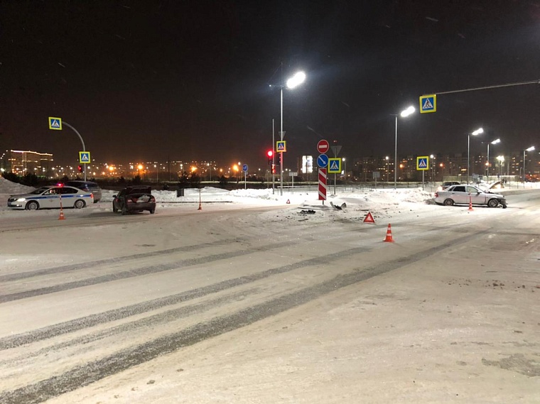 В Тюмени из-за водителя-бесправника в ДТП пострадали двое маленьких детей