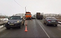 Из-за слетевшего колеса на трассе Ялуторовск - Ярково произошло массовое ДТП