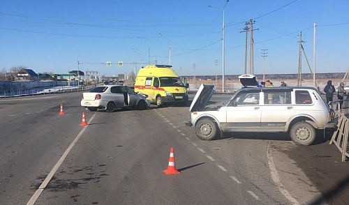 По вине пьяной автоледи в аварии пострадали четыре человека