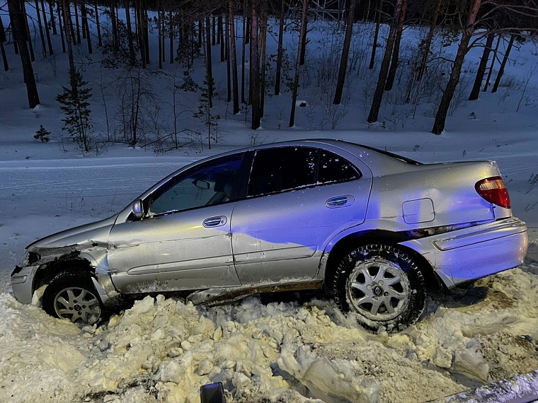 В ДТП под Тюменью пострадали беременная женщина и двое ее детей