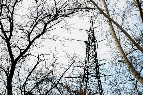 В Югре столб упал на четырехлетнего ребенка прямо на детской площадке