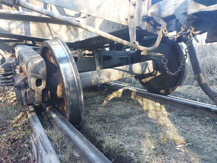 В районе Винзилей сошли с рельсов три грузовых вагона