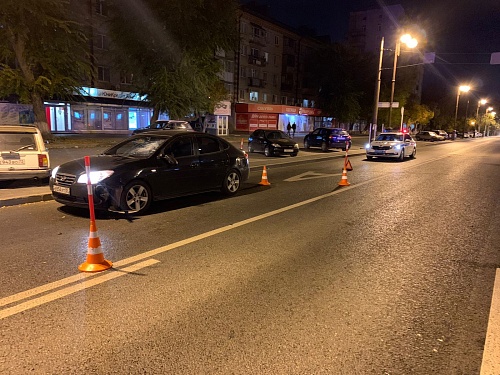 На улице Республики в Тюмени иномарка сбила 15-летнего подростка