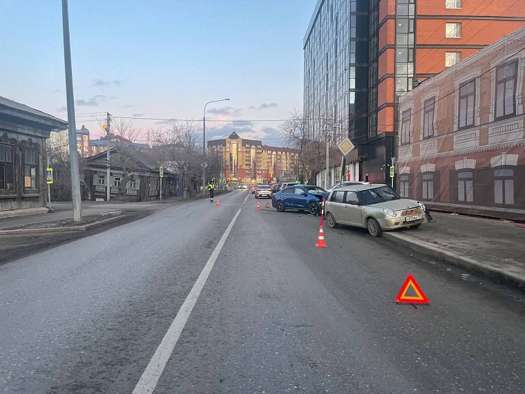 В Тюмени водитель "Лифана" и ее трехлетняя внучка ранены в столкновении с "Киа"