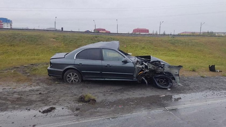Водитель и пассажирка пострадали в ДТП в Новом Уренгое