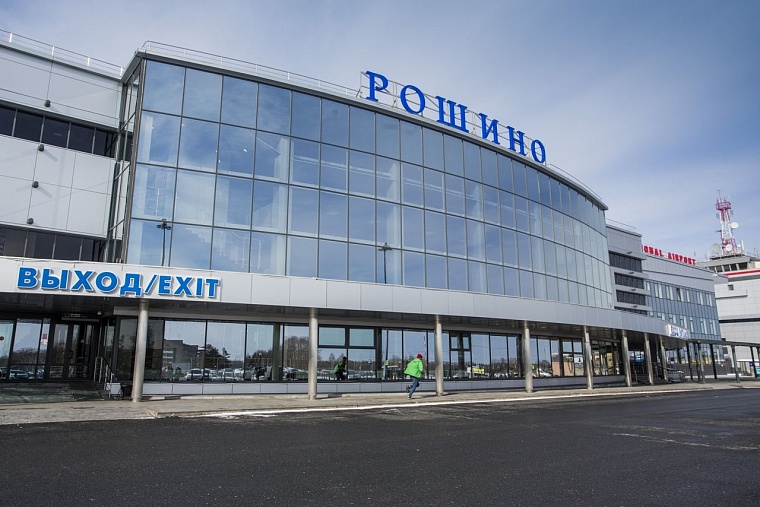 Рейс Москва-Новосибирск сел в Тюмени из-за отказа двигателя