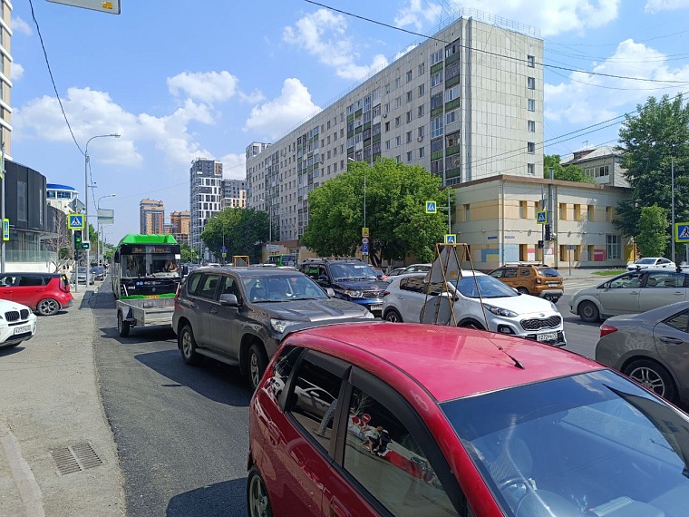 В Тюмени на фоне триатлона образовались большие дорожные пробки