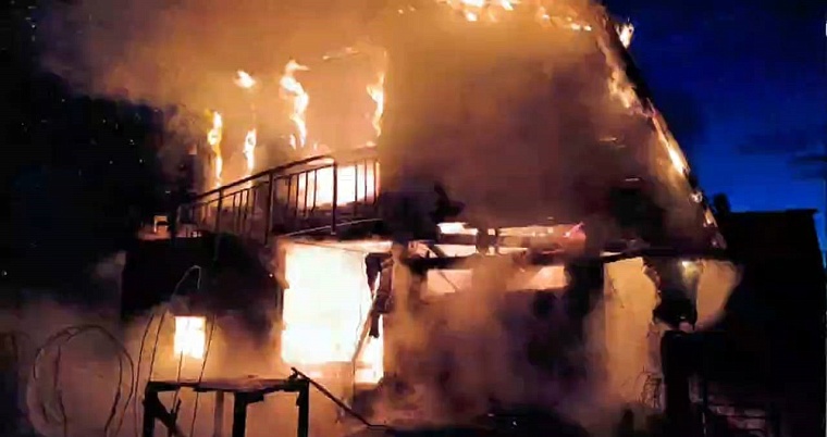 В тюменском СНТ утром при пожаре погиб человек