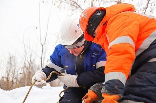 В Гилевской роще обрушился канализационный коллектор