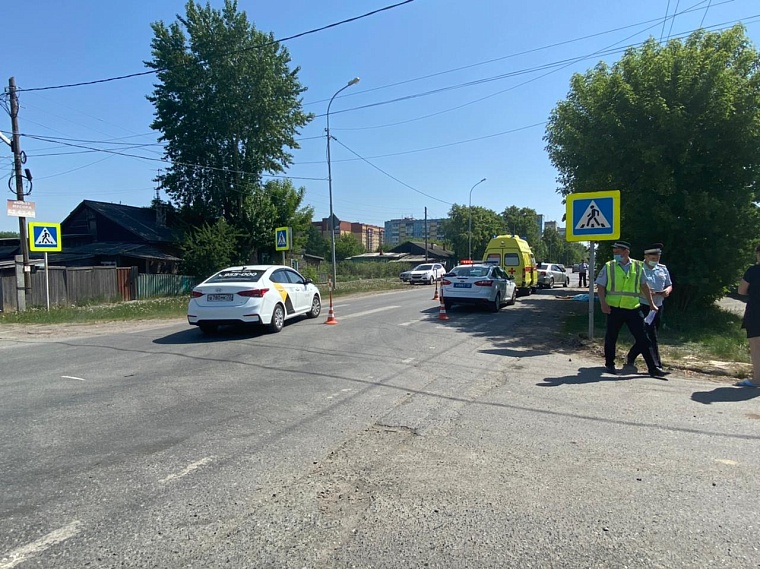 На пешеходном переходе в Тюмени насмерть сбили мужчину
