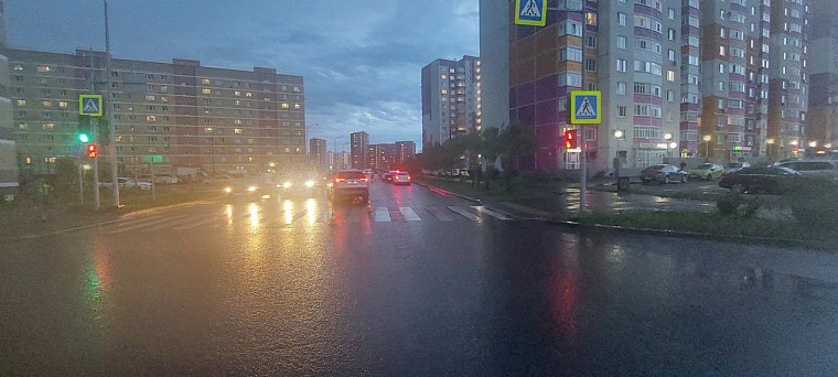 В Тюмени на пешеходном переходе сбили трехлетнюю девочку