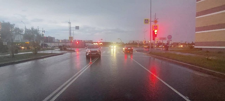 В Тюмени на пешеходном переходе сбили трехлетнюю девочку