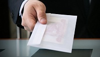 Средний размер взятки в Оренбургской области составил 25,6 рублей