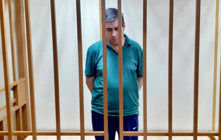 В Тюмени вынесли приговор бутлегеру, паленой водкой которого насмерть отравились люди