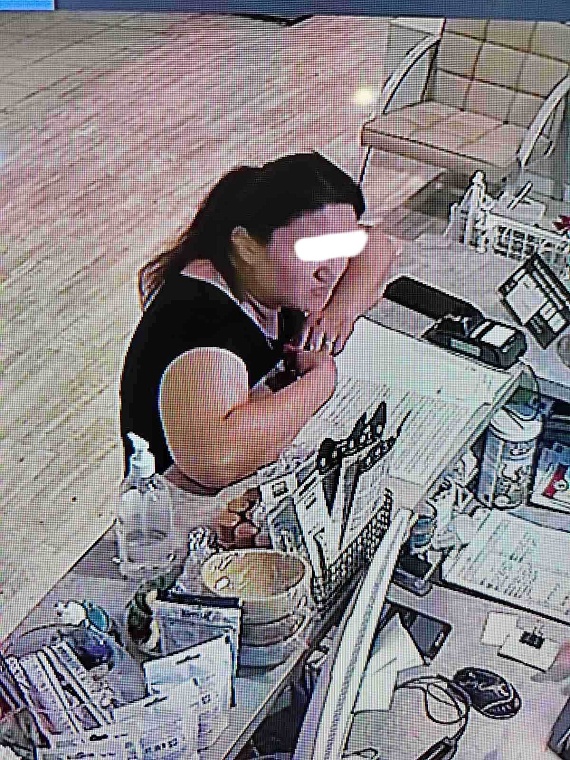 Тюменка бросила собаку-инвалида в ветеринарной клинике