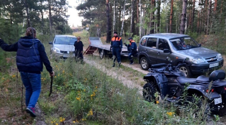 Тюменские спасатели нашли в лесу 66-летнего грибника