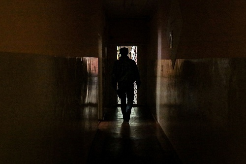 Тюменец, которого связали скотчем и избили, скончался в больнице