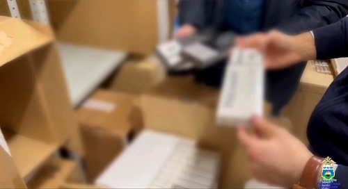 В Тюмени полицейские изъяли крупную партию контрафактных сигарет на 4,5 миллиона рублей