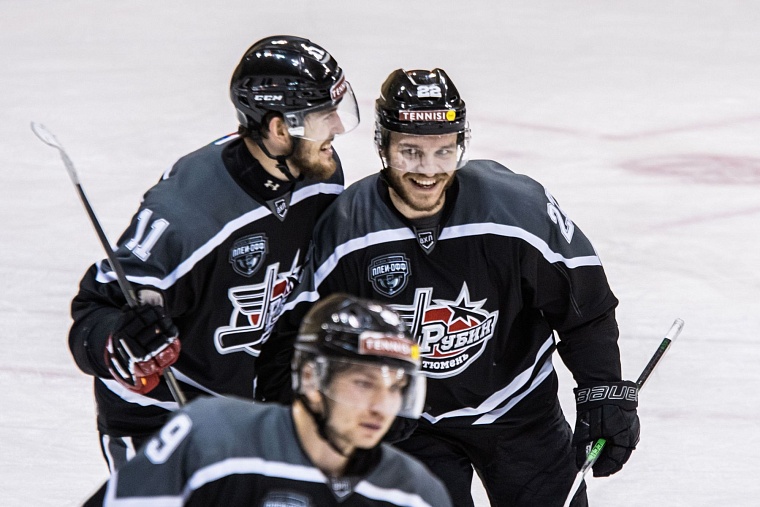 В «Рубине» лидерами по победным шайбам в сезоне ВХЛ оказались Попов и Бабенко