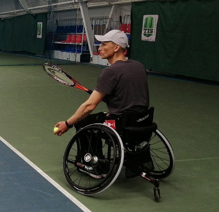 В Тюмени прошли необычные соревнования по большому теннису