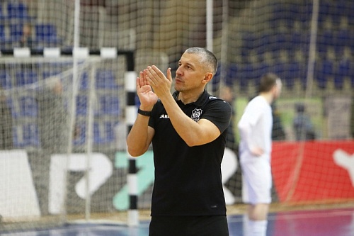 МФК «Тюмень» расторг контракт с главным тренером Максимом Горбуновым