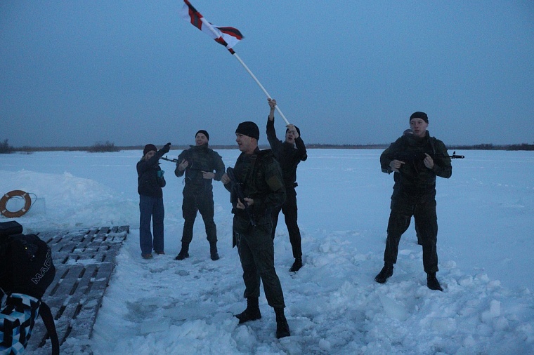 Тюменцы готовятся установить рекорд по зимнему плаванию в бронежилете