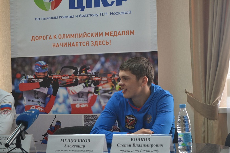 Юниорскому чемпиону мира по биатлону не хватало тюменского тренера на трибуне