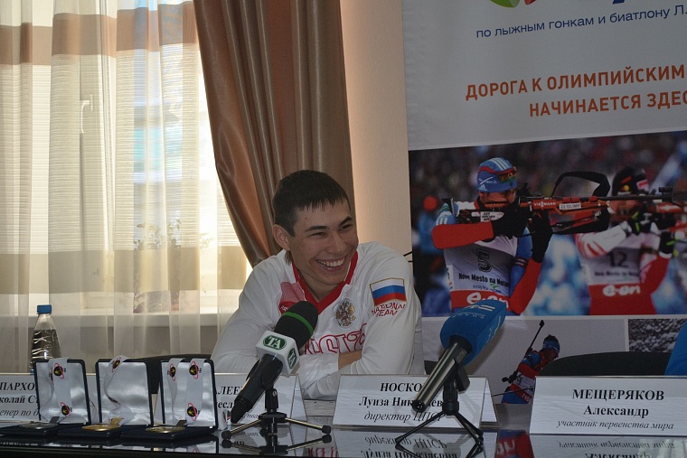 Юниорскому чемпиону мира по биатлону не хватало тюменского тренера на трибуне