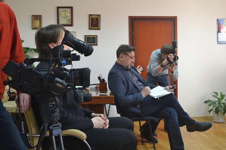 Юниорскому чемпиону мира по биатлону не хватало тюменского тренера на трибуне