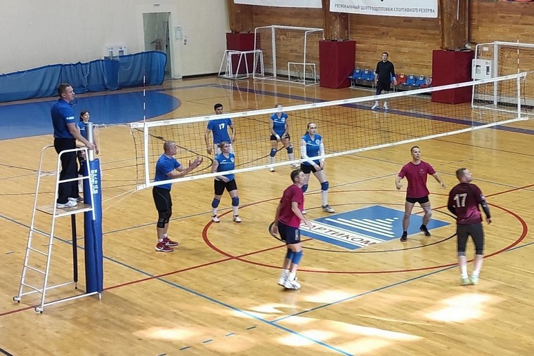 Новый виток региональной спартакиады выявит лучших волейболистов среди чиновников