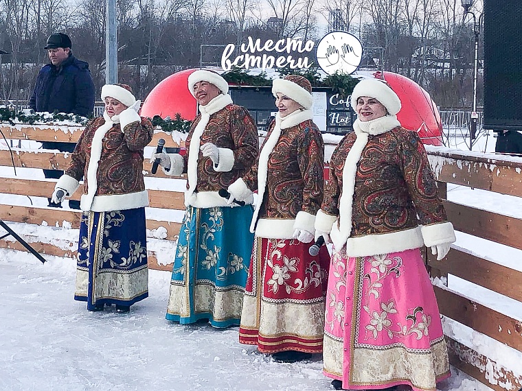 Тюменцев вновь зовут развлекаться на каток у Масловского взвоза